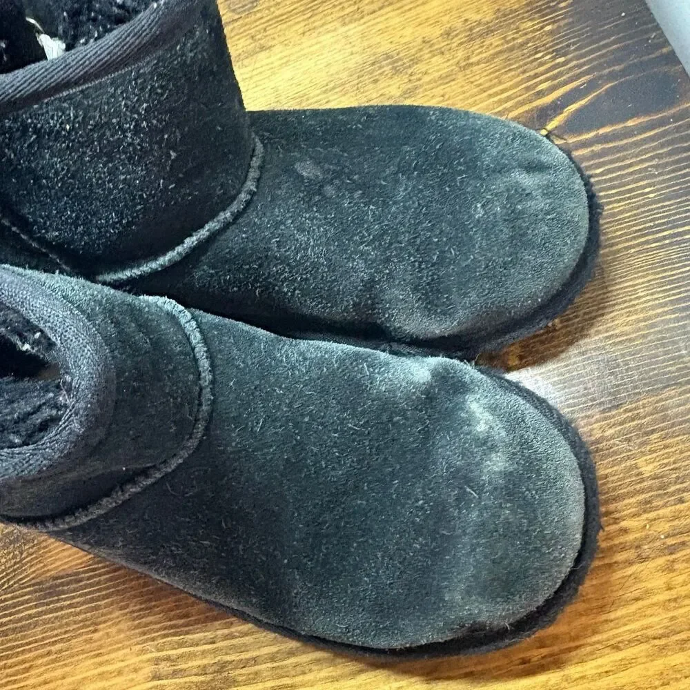 Ugg Black Boots Size‎ 2